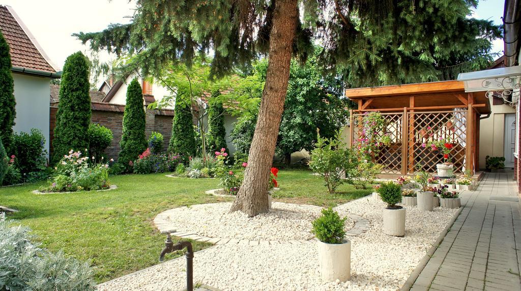 Hajnal Apartman Villa Gyula Exterior photo